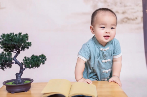 昆明满月宝宝头围多少正常